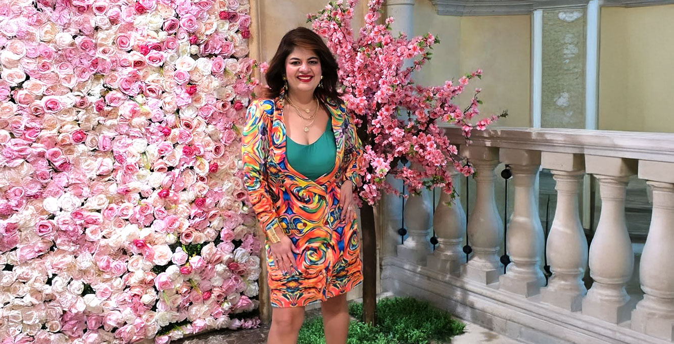 Preeti Kapasi petite fashion influencer showcasing modern and cultural style